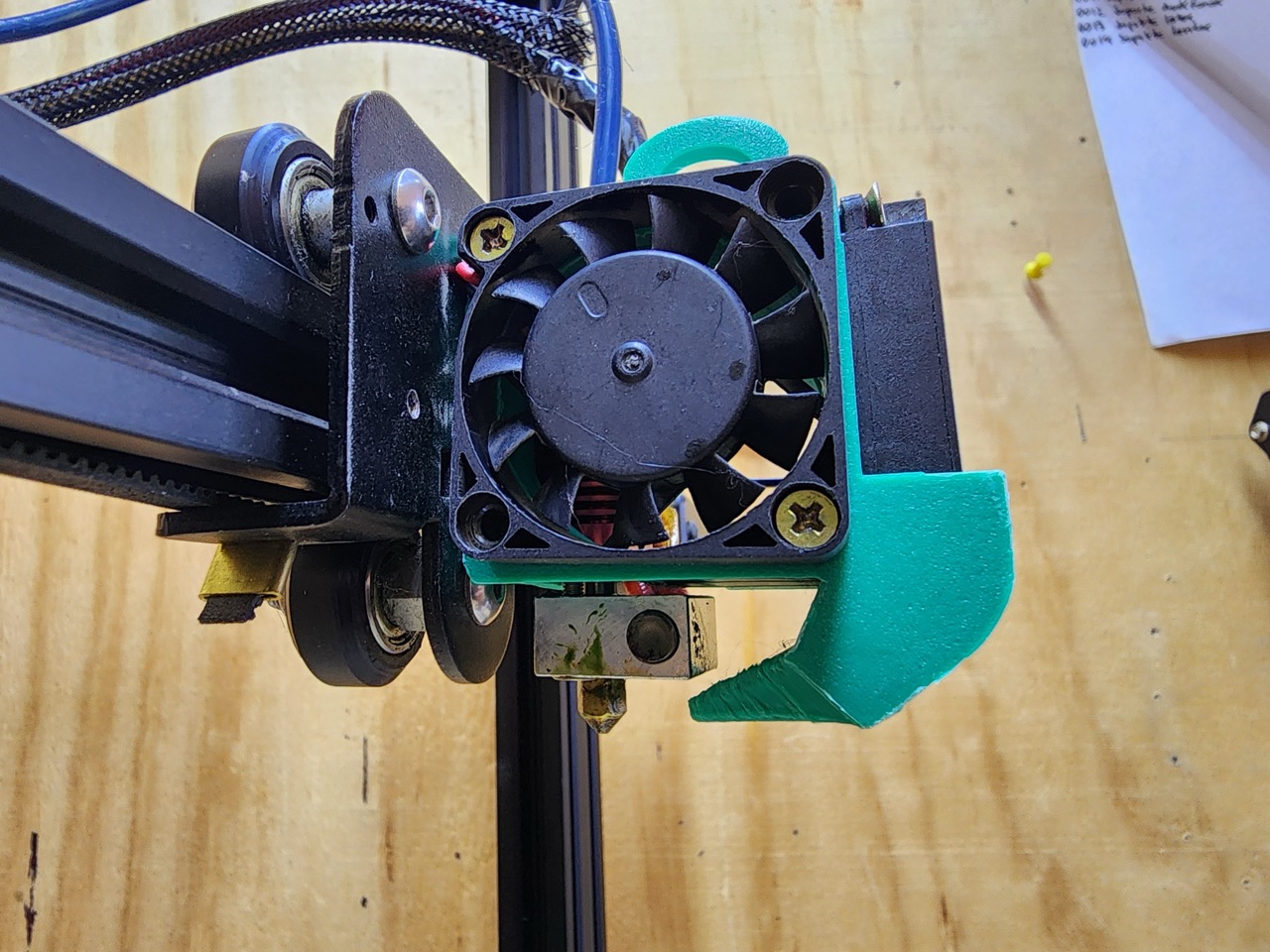 Ventilador de capa y hotend instalado en Ender 3 V2