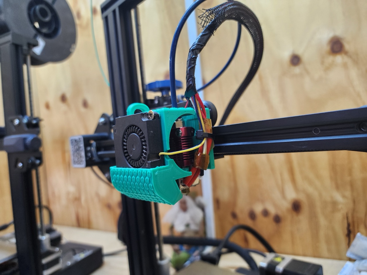 Diseño de un ventilador de capa y hotend para la impresora 3D Ender 3 V2